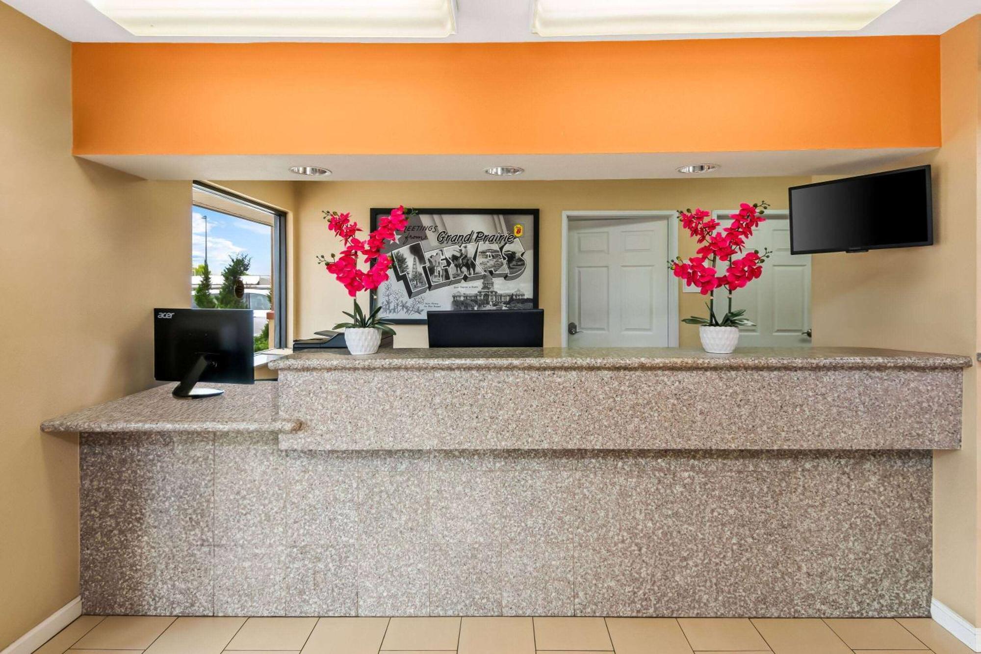 Super 8 By Wyndham Grand Prairie Southwest Motel Exterior photo